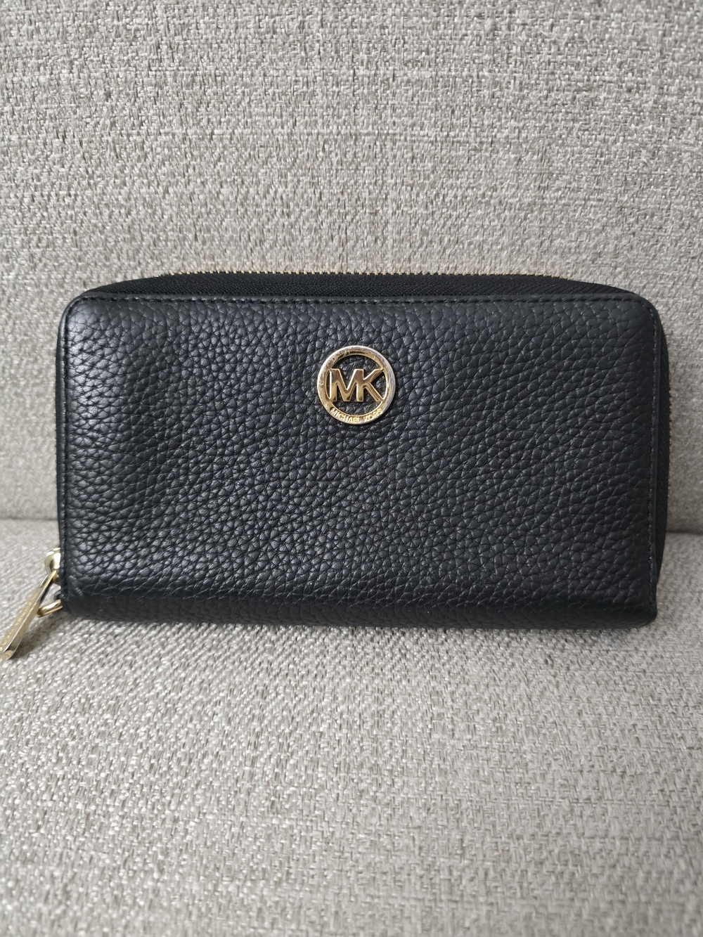Michael Kors Fulton Black Pebbled Leather Zip-Around Wallet